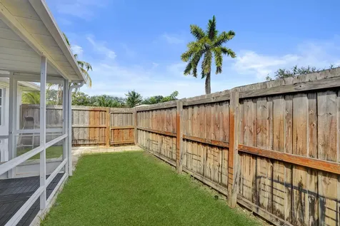 2520 SW 14th Court Boynton Beach FL 33426