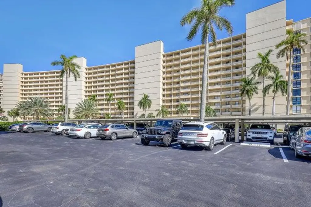 124 Lakeshore Drive North Palm Beach FL 33408