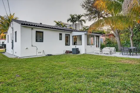 2601 Sw 26th Lane Miami FL 33133