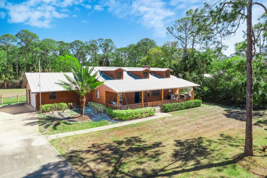 8446 92nd Avenue Vero Beach FL 32967