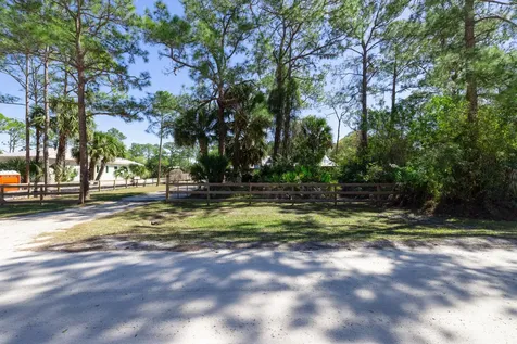 8446 92nd Avenue Vero Beach FL 32967
