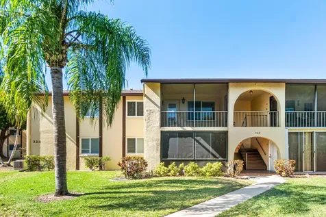 322 Pine Ridge Circle Greenacres FL 33463