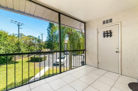 322 Pine Ridge Circle Greenacres FL 33463