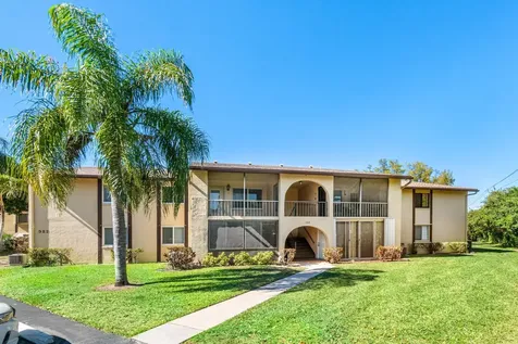 322 Pine Ridge Circle Greenacres FL 33463