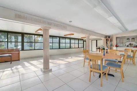 114 Lake Pine Circle Greenacres FL 33463