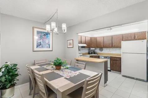 114 Lake Pine Circle Greenacres FL 33463