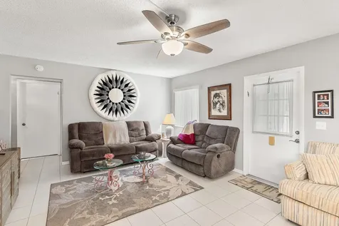 114 Lake Pine Circle Greenacres FL 33463
