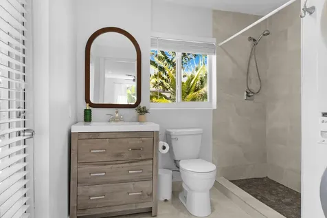 909 Se 16th Place Deerfield Beach FL 33441