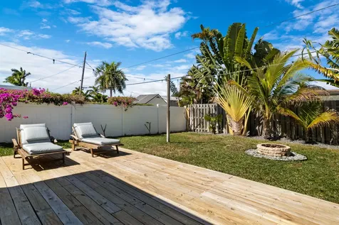 909 Se 16th Place Deerfield Beach FL 33441
