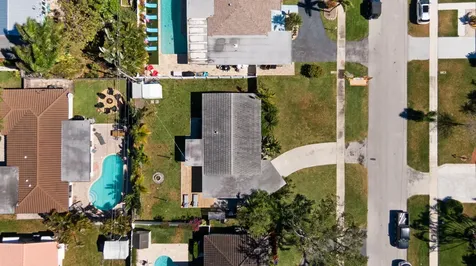909 Se 16th Place Deerfield Beach FL 33441
