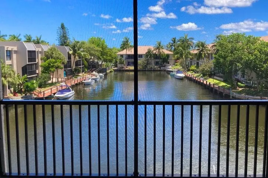 6 Royal Palm Way Boca Raton FL 33432