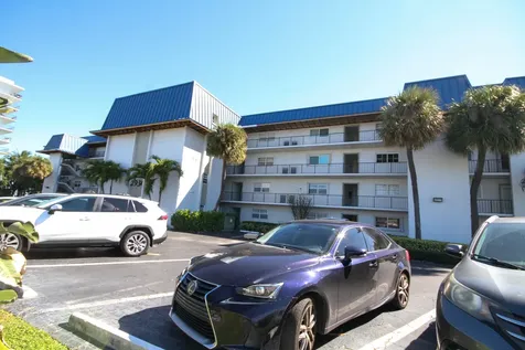 2936 Lake Shore Drive Riviera Beach FL 33404