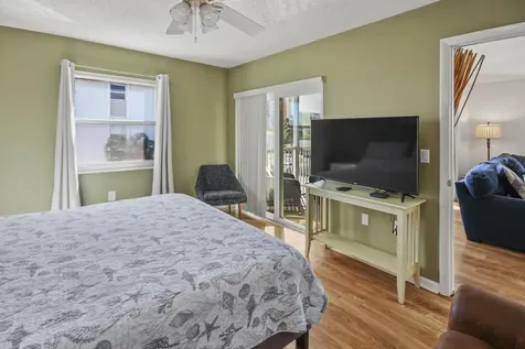 2936 Lake Shore Drive Riviera Beach FL 33404