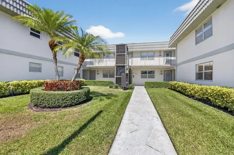 205 Flanders E Delray Beach FL 33484