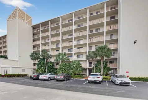 14475 Strathmore Lane Delray Beach FL 33446