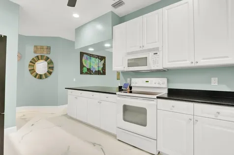 3265 Lakeshore Drive Hutchinson Island FL 34949