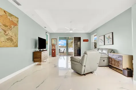 3265 Lakeshore Drive Hutchinson Island FL 34949