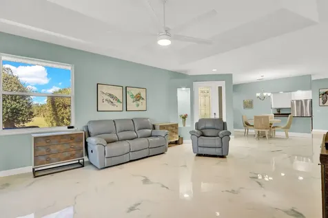 3265 Lakeshore Drive Hutchinson Island FL 34949