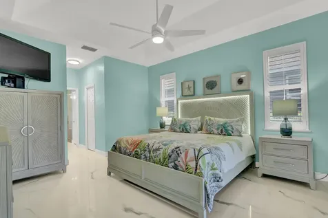3265 Lakeshore Drive Hutchinson Island FL 34949
