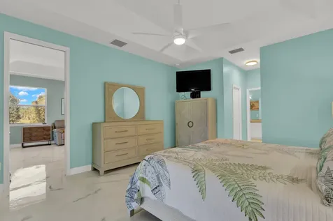3265 Lakeshore Drive Hutchinson Island FL 34949