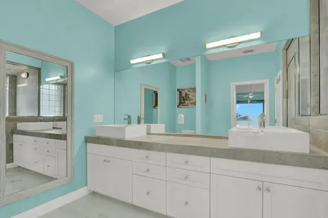 3265 Lakeshore Drive Hutchinson Island FL 34949