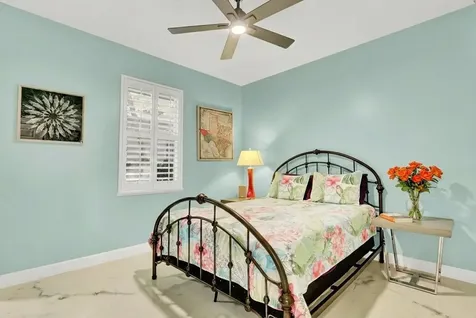 3265 Lakeshore Drive Hutchinson Island FL 34949