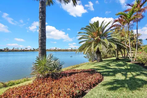 3265 Lakeshore Drive Hutchinson Island FL 34949