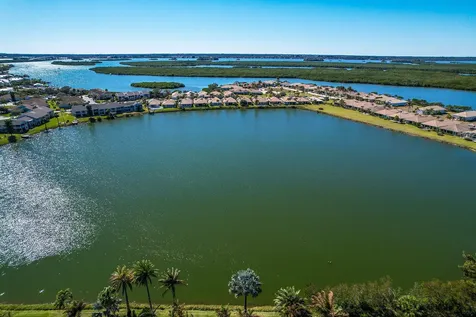 3265 Lakeshore Drive Hutchinson Island FL 34949