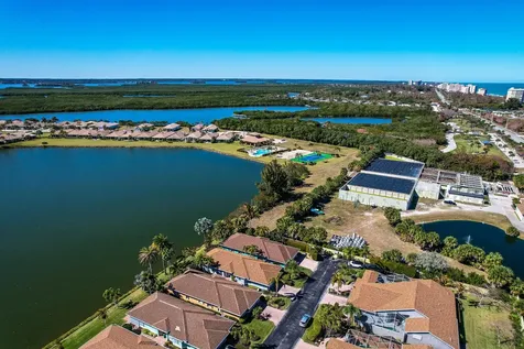 3265 Lakeshore Drive Hutchinson Island FL 34949