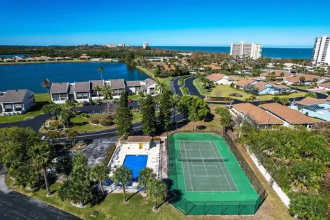 3265 Lakeshore Drive Hutchinson Island FL 34949