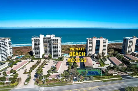 3265 Lakeshore Drive Hutchinson Island FL 34949