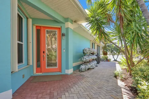 3265 Lakeshore Drive Hutchinson Island FL 34949