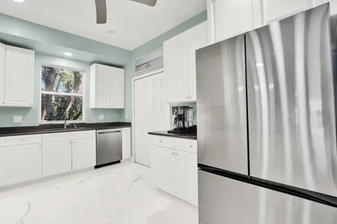 3265 Lakeshore Drive Hutchinson Island FL 34949