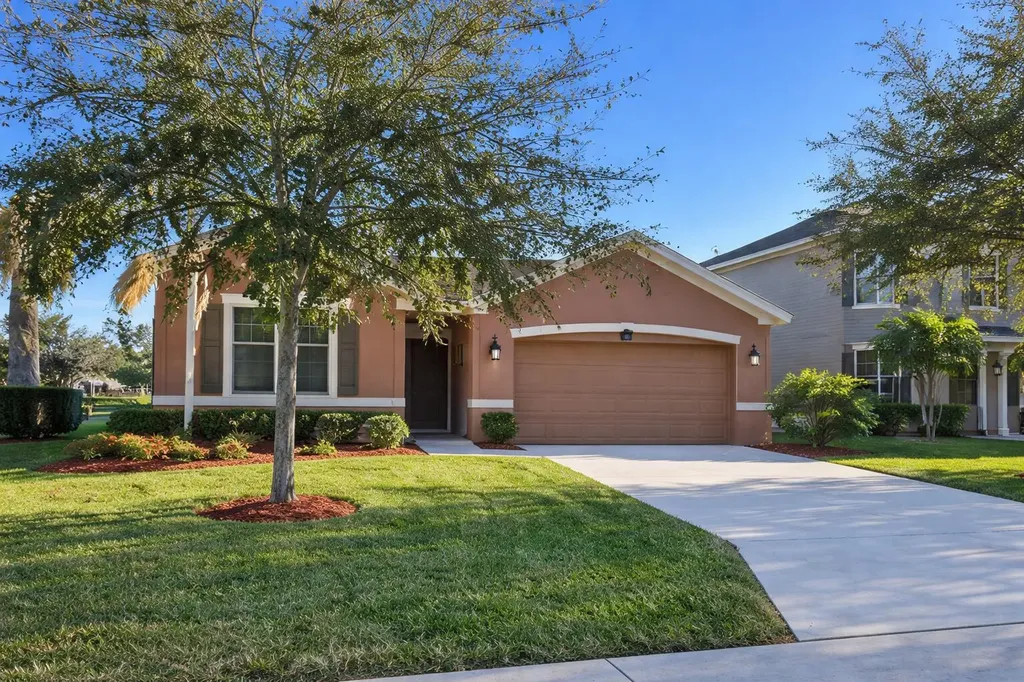 1586 Lexington Square Vero Beach FL 32962
