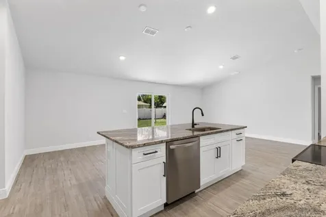 1949 Sw Bayshore Boulevard Port Saint Lucie FL 34984