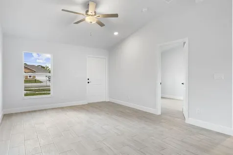 1949 Sw Bayshore Boulevard Port Saint Lucie FL 34984