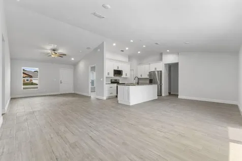 1949 Sw Bayshore Boulevard Port Saint Lucie FL 34984