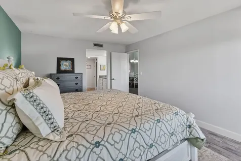 1036 Us Highway One North Palm Beach FL 33408