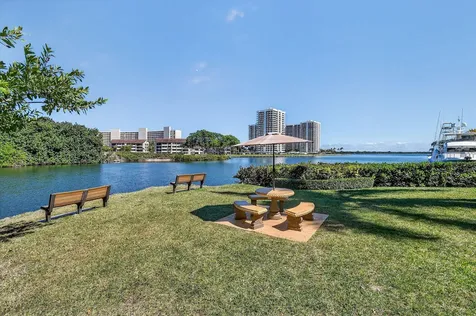 1036 Us Highway One North Palm Beach FL 33408