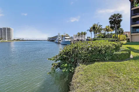 1036 Us Highway One North Palm Beach FL 33408