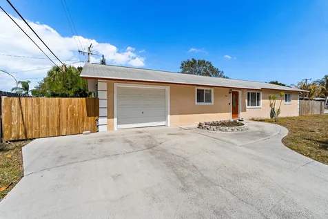 815 W Laird Drive Jupiter FL 33458