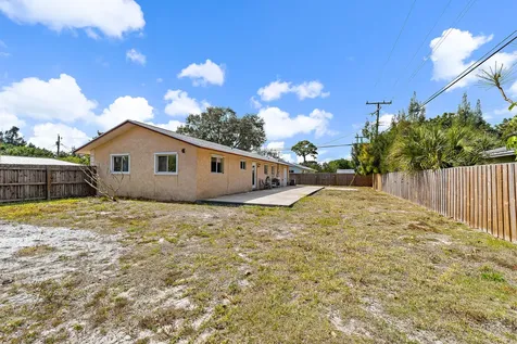 815 W Laird Drive Jupiter FL 33458