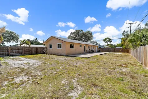 815 W Laird Drive Jupiter FL 33458