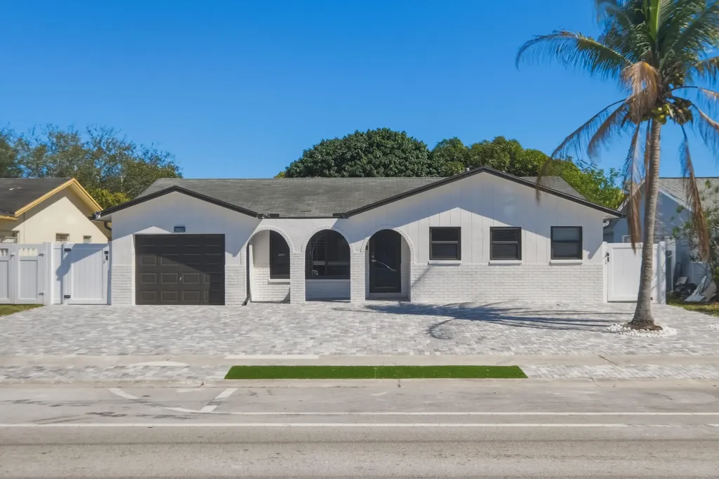 22390 Sw 66th Avenue Boca Raton FL 33428