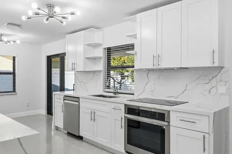 22390 Sw 66th Avenue Boca Raton FL 33428