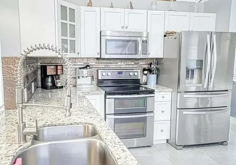 680 Nw 111th Way Coral Springs FL 33071