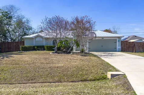 1966 Sw Guernsey Street Port Saint Lucie FL 34987