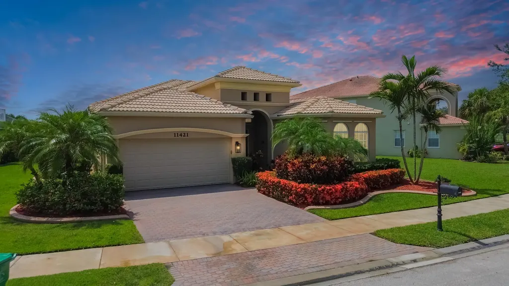 11421 Sw Kingslake Circle Port Saint Lucie FL 34987