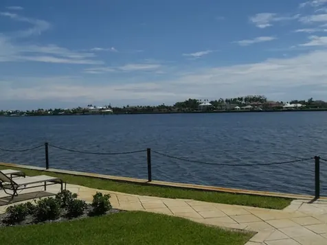160 Yacht Club Way Hypoluxo FL 33462