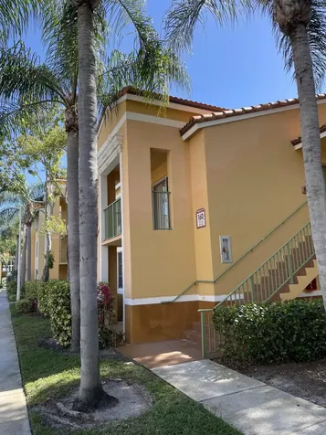 160 Yacht Club Way Hypoluxo FL 33462